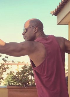 Roberto White – Brazilian Male escort in Prague (Praha)