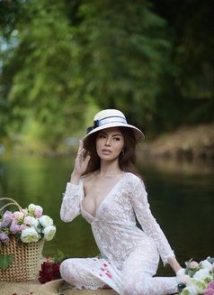 LADY _ O I S H I - VIP MODEL – American escort in Tel Aviv