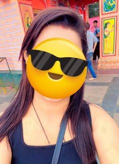 Khyati Singh (Housewife) – Indian escort in Patna