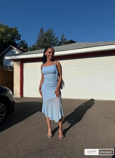 Lima – Singaporean escort in Kandy