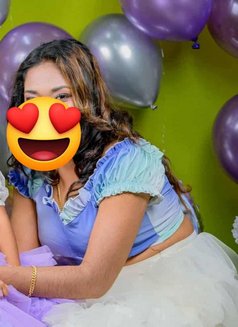Young Beautiful Girls and Shemale – Sri Lankan escort in Negombo