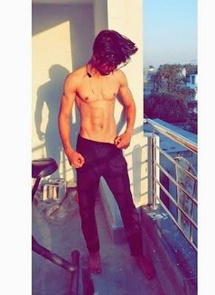 Bablu genuine real call boy – Indian Male escort in Ranchi