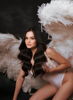 Charm – British escort in Hong Kong