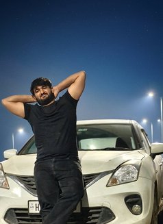 Deep199 – Indian Male escort in New Delhi