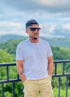 For Foreigners and Suger Mummies – Sri Lankan Male escort in Colombo