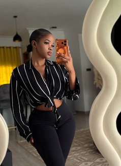 Habiba – Burundian escort in Yiwu
