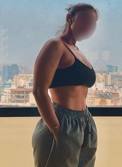 Khushi – Indian escort in Saskatoon