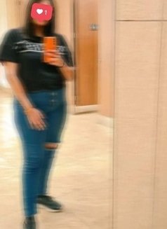 Komal Maharashrian,Genuine Paid Meet – Indian escort in Mumbai
