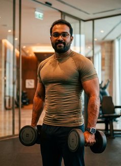 Mark the Boy Next Door – Sri Lankan Male companion in Colombo