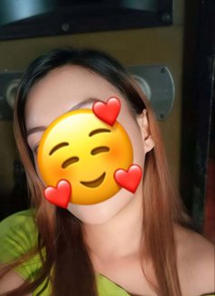 Mini – Indonesian escort in Edmonton