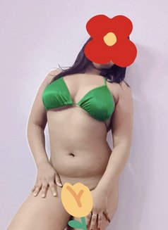 Misstre vidhi wild play with meet cam – Indian escort in New Delhi