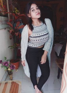 NISHU RANA 𝟵 𝟵 𝟴 𝟴 𝟏 𝟐 𝟵 𝟓 𝟖 𝟔 – Indian escort in Chandigarh