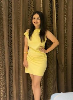 Priya – Indian escort in Raipur