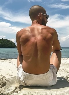 Sensual Escape to Tantra Island – Finnish Male companion in Shanghai