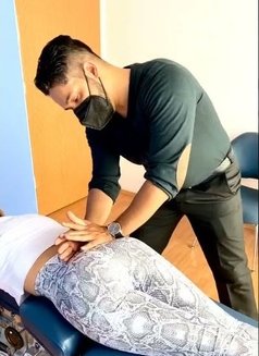 Sexy – Jordanian Male dominatrix in Amman