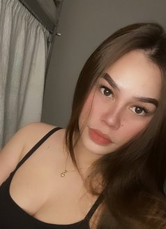 Sofia – Filipino escort in Abu Dhabi