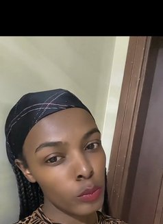 Val – Kenyan masseuse in Kakamega